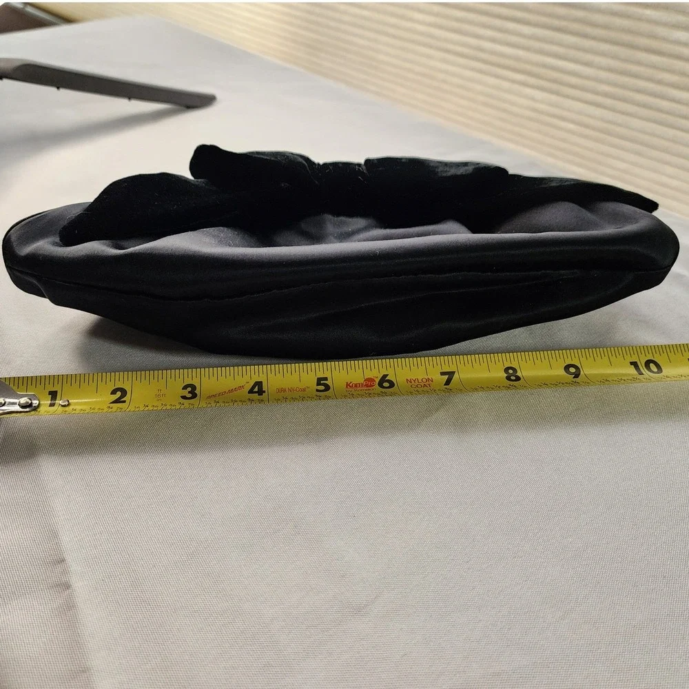 Banana Republic Unisex Black Velvet Bow Evening Silk Preowned‎ Excellent